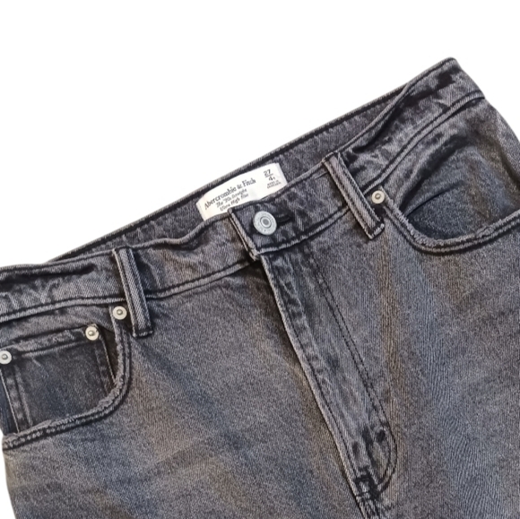 Abercrombie & Fitch The 90s Straight Ultra High Rise Jeans Hem Slit - Picture 6 of 14